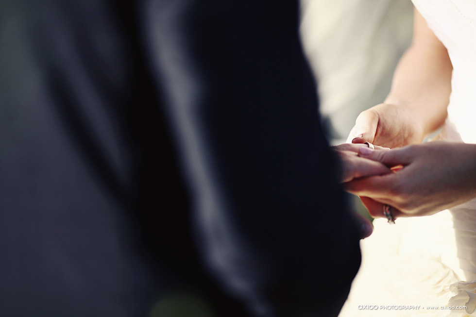 Axioo: Layers of Intricate Intimacies